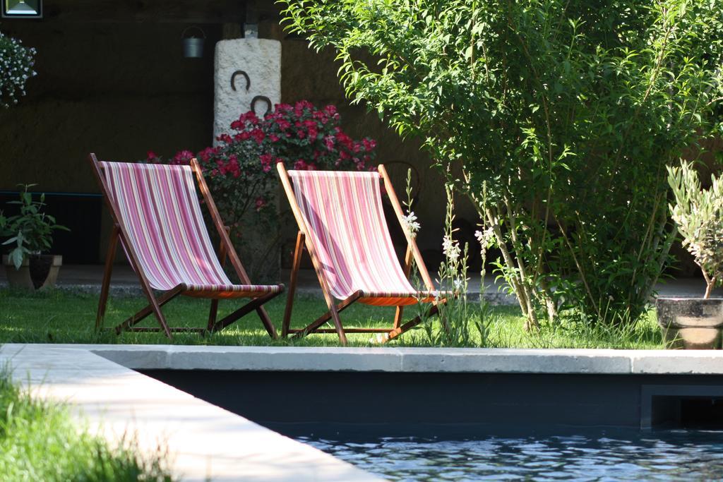 Bed and Breakfast L'Abri Du Poete Besse-sur-Issole Exterior foto